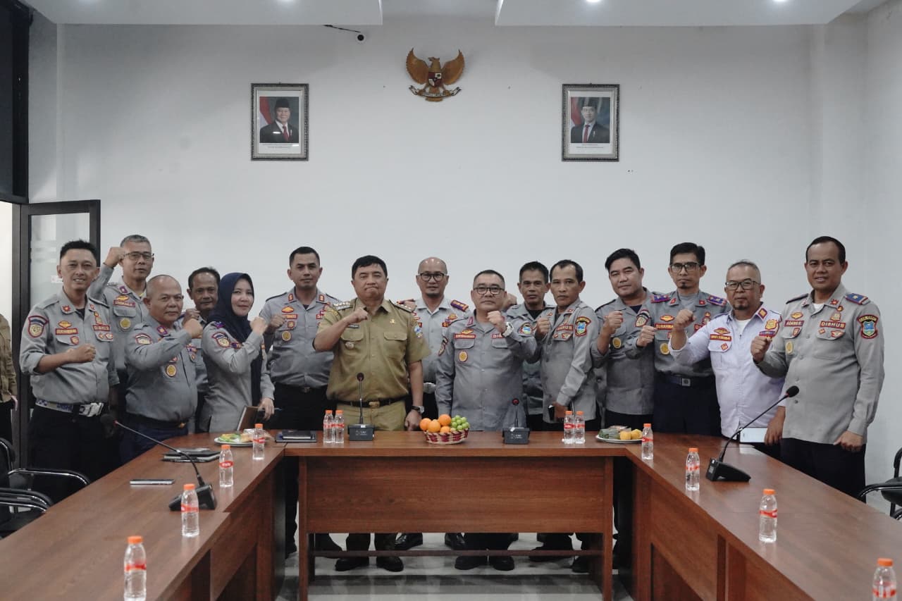 Bupati Garut Minta Truk ODOL dan Parkir Liar Ditertibkan